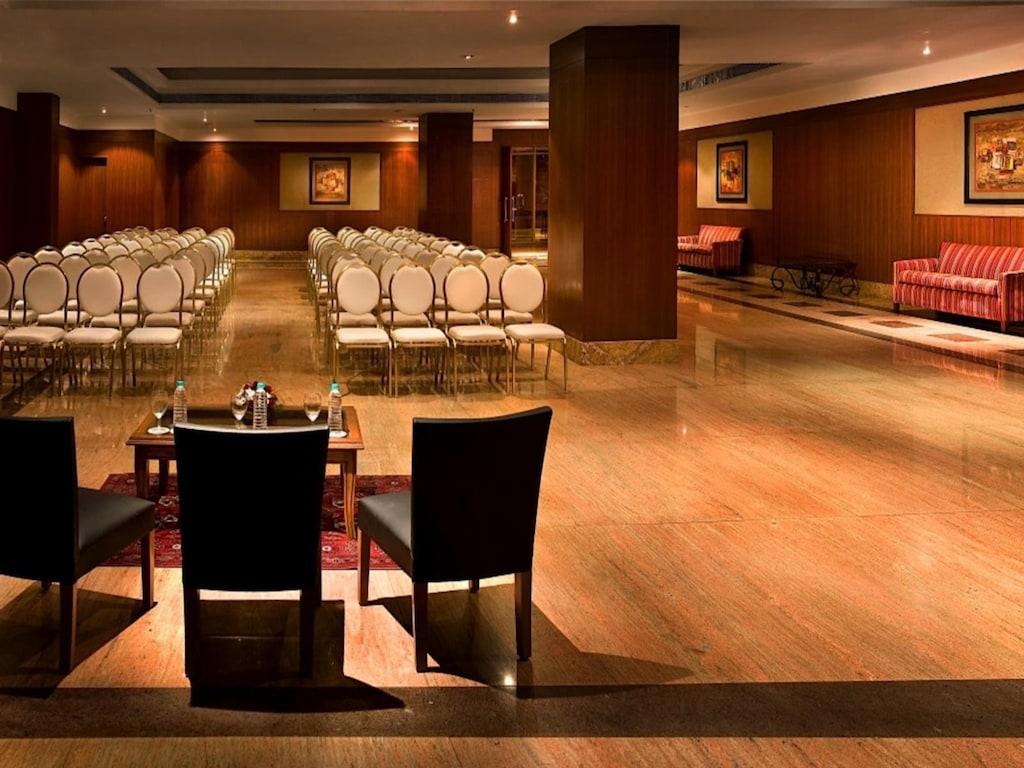 The Lalit होटल 5*