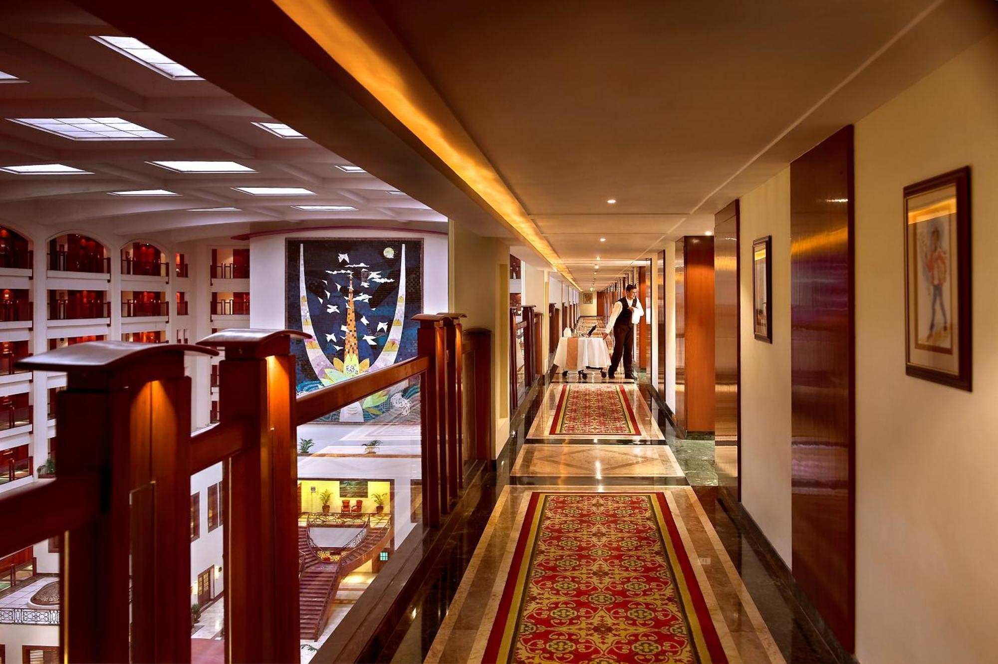 होटल The Lalit Mumbai